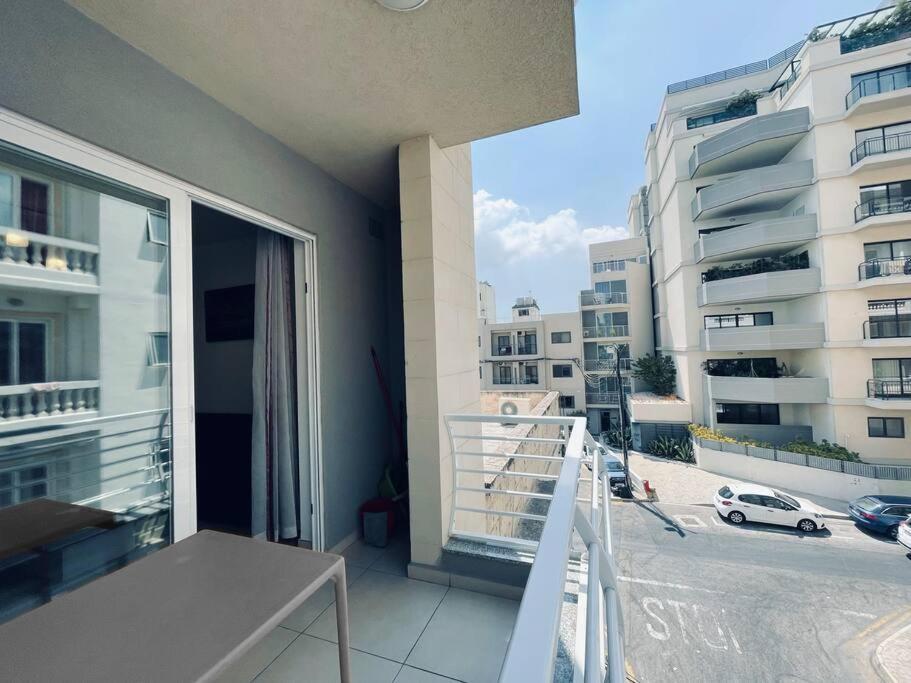 Stylish Modern 4 Paceville Appartamento San Giuliano